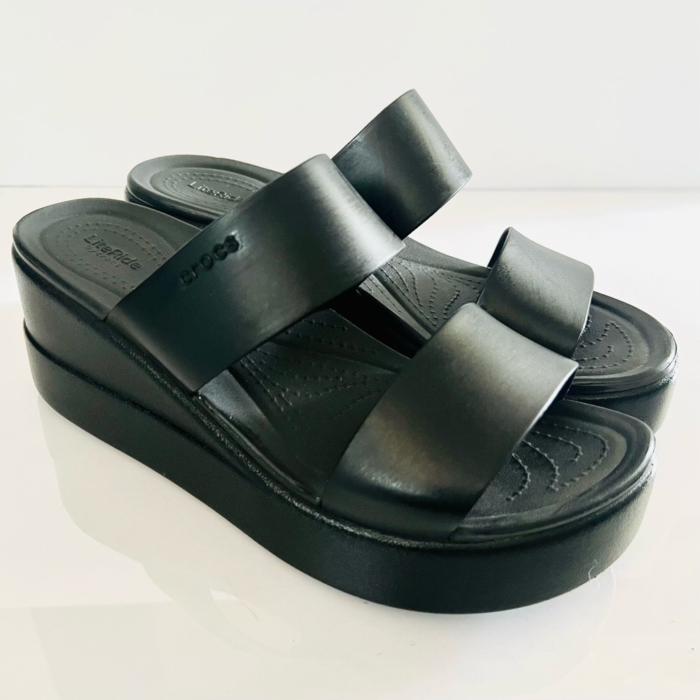Croc 2 Strap Wedge